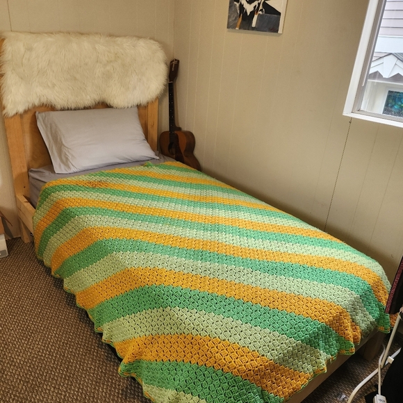 Vintage Green Yellow Stripes 1970s Boho Twin Size Crochet Blanket Throw 70s - Picture 1 of 7